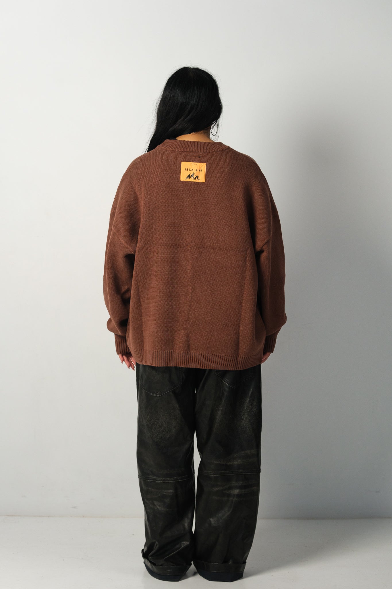 BROWN KNIT SWEATER
