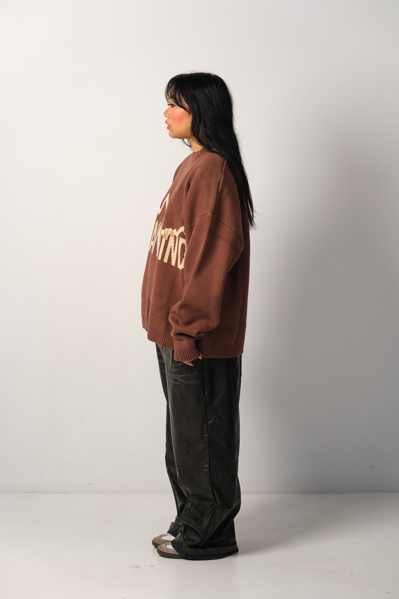 BROWN KNIT SWEATER